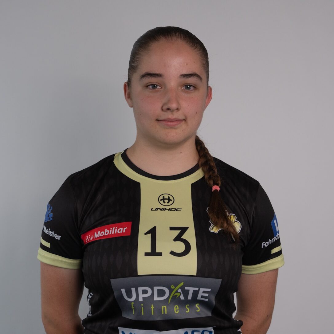 amy-blumenthal-25-26